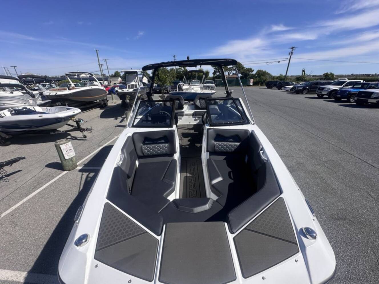 A photo of this 2025 Scarab 235 LX