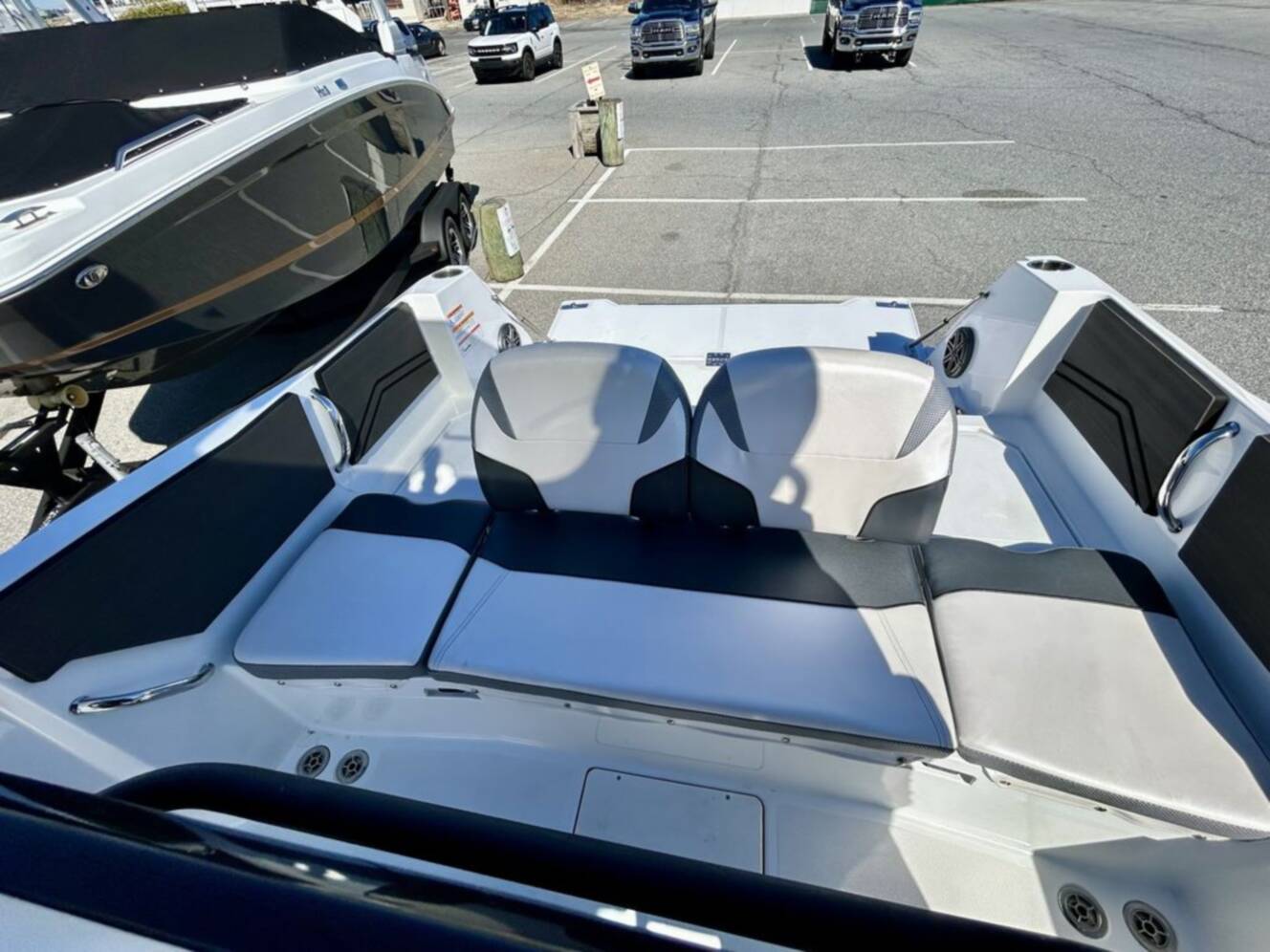 A photo of this 2024 Scarab 255 Open ID