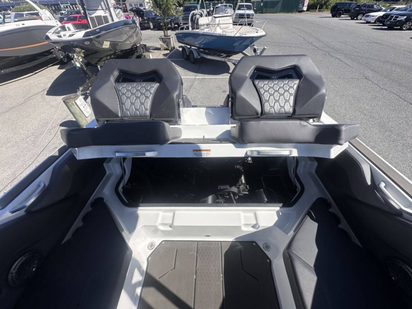 A photo of this 2025 Scarab 235 LX