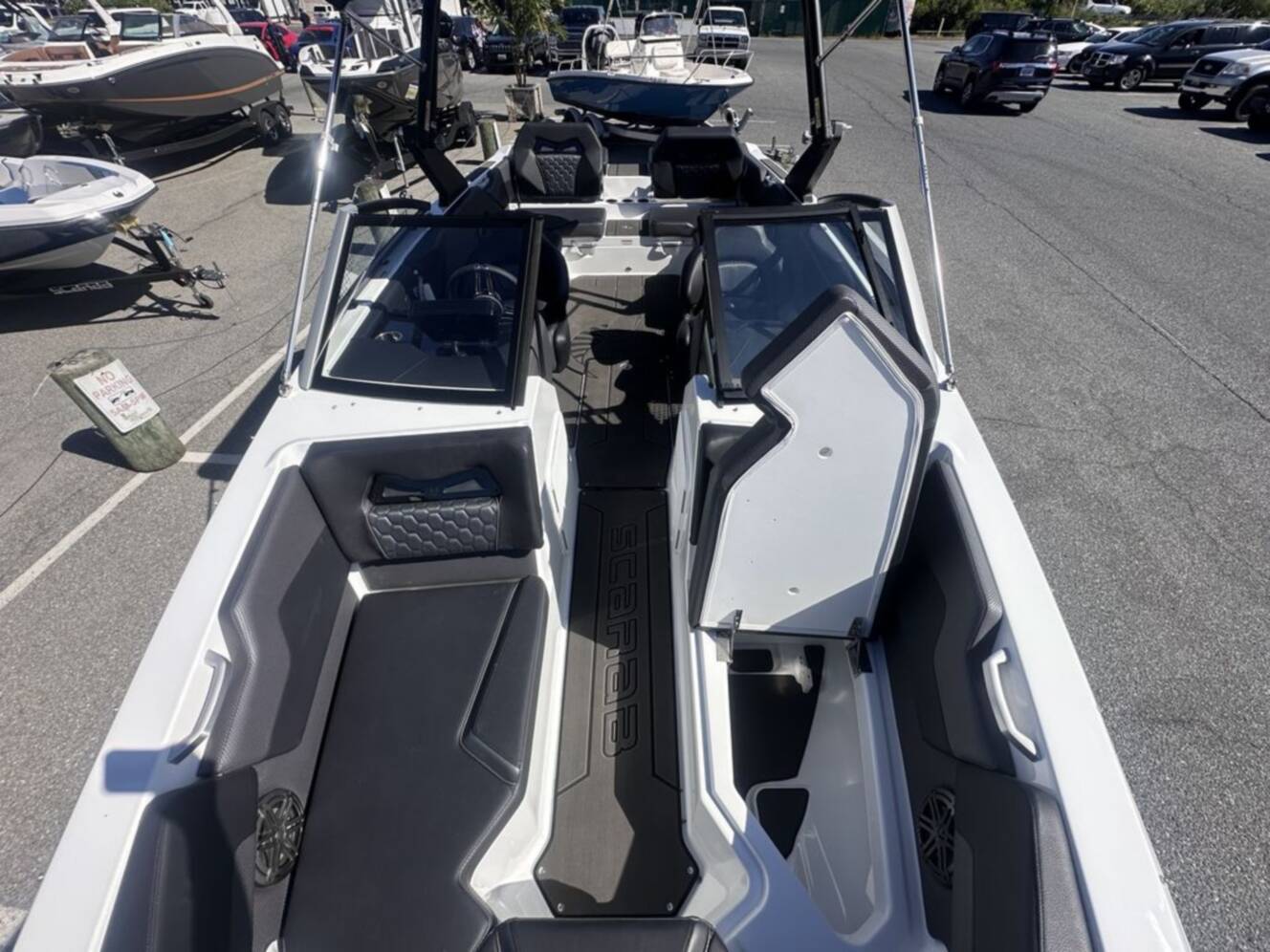 A photo of this 2025 Scarab 235 LX