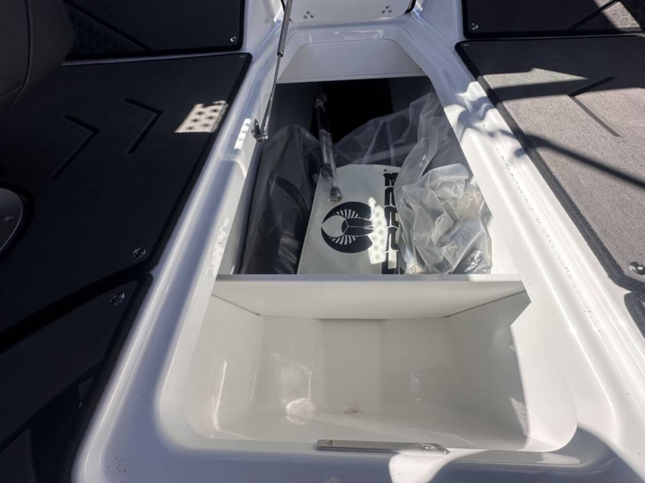 A photo of this 2025 Scarab 235 LX