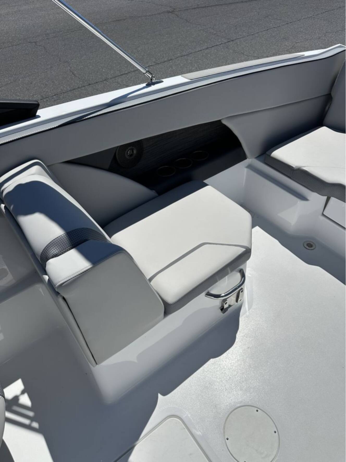 A photo of this 2026 Scarab 255 SE
