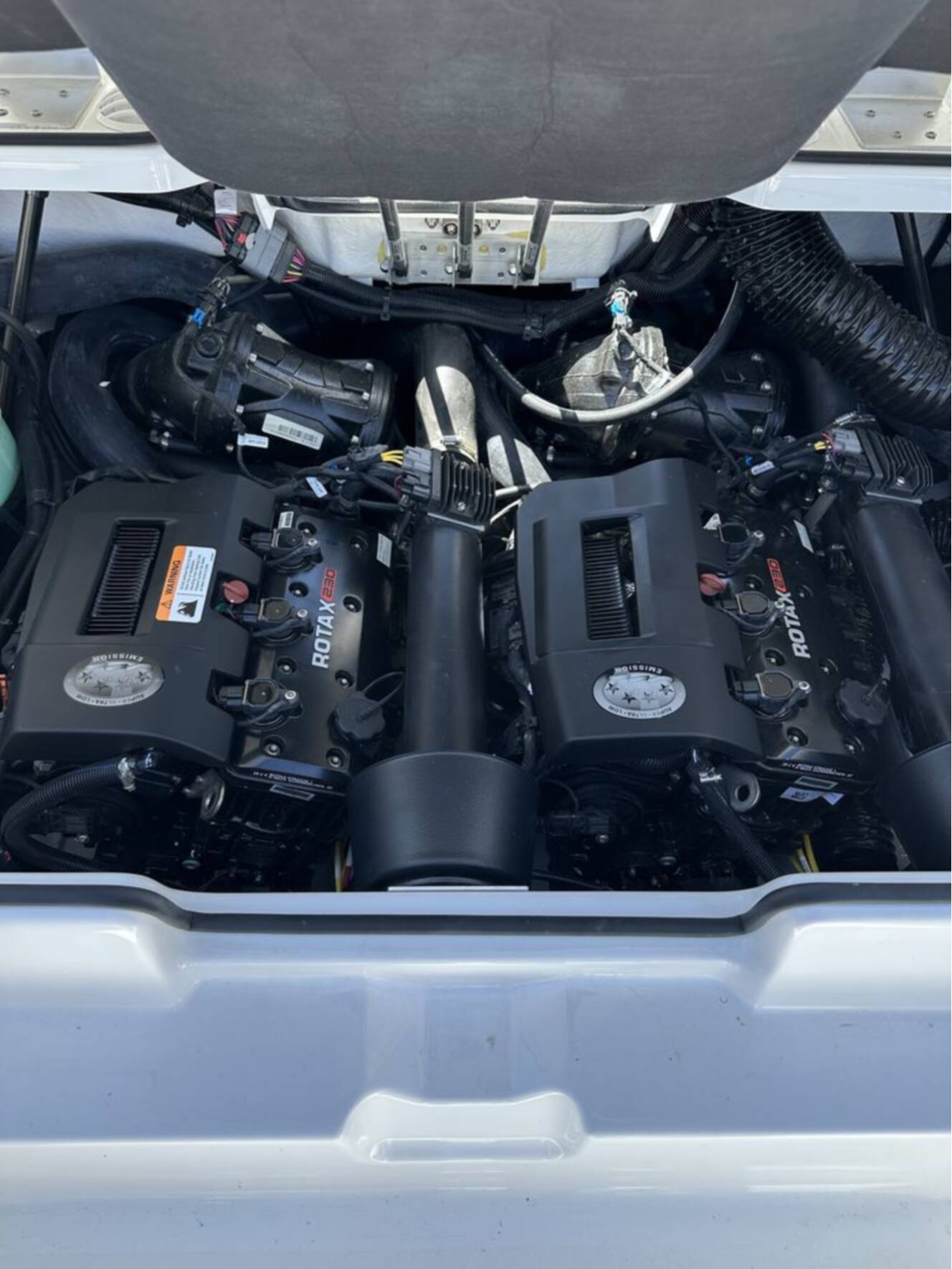 A photo of this 2026 Scarab 255 SE