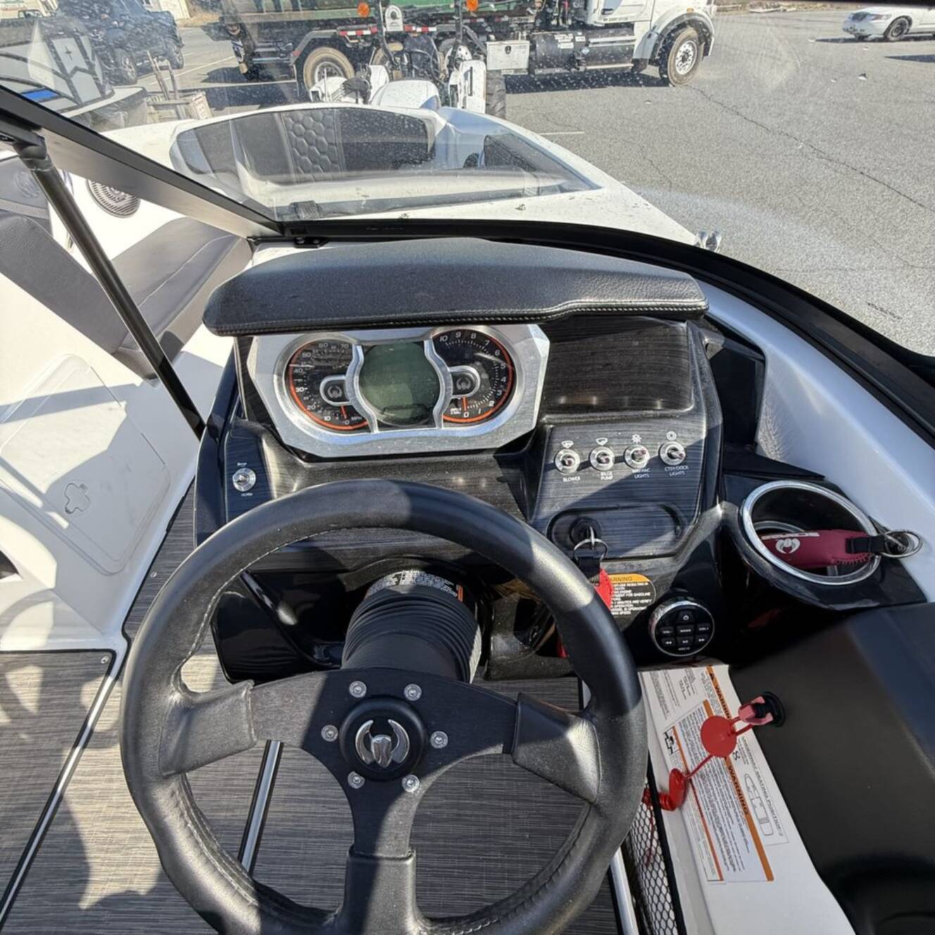 A photo of this 2024 Scarab 195 ID