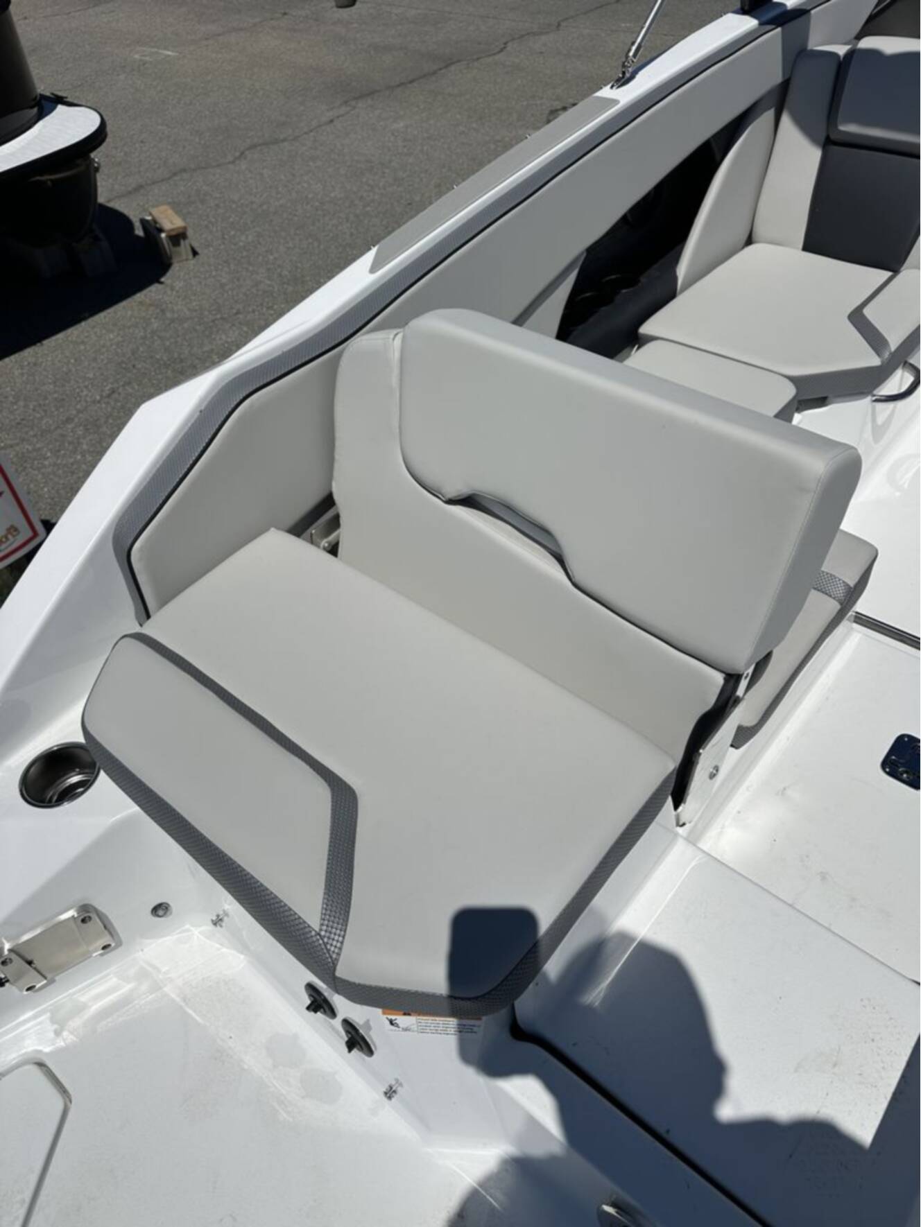 A photo of this 2026 Scarab 255 SE