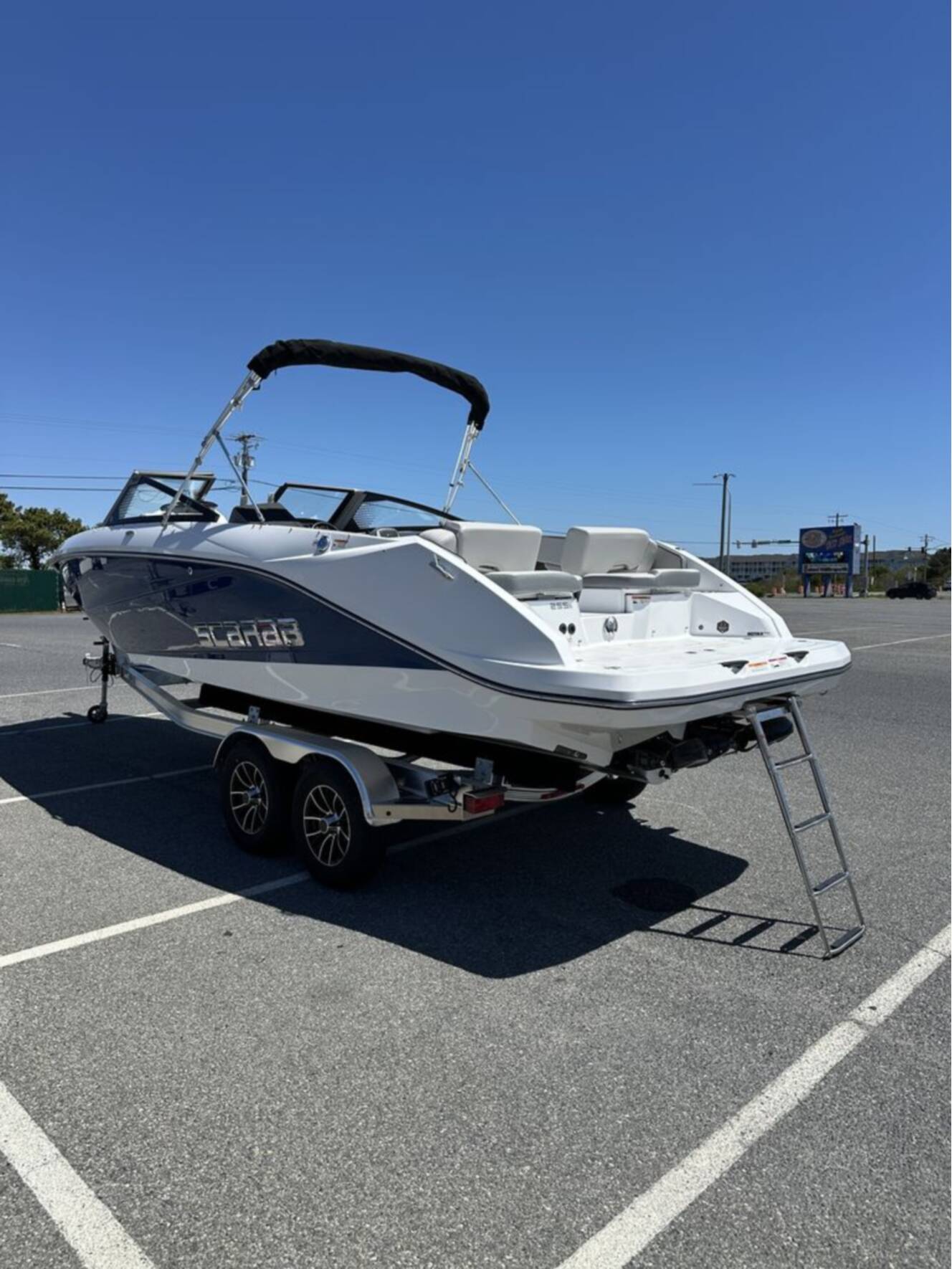 A photo of this 2026 Scarab 255 SE