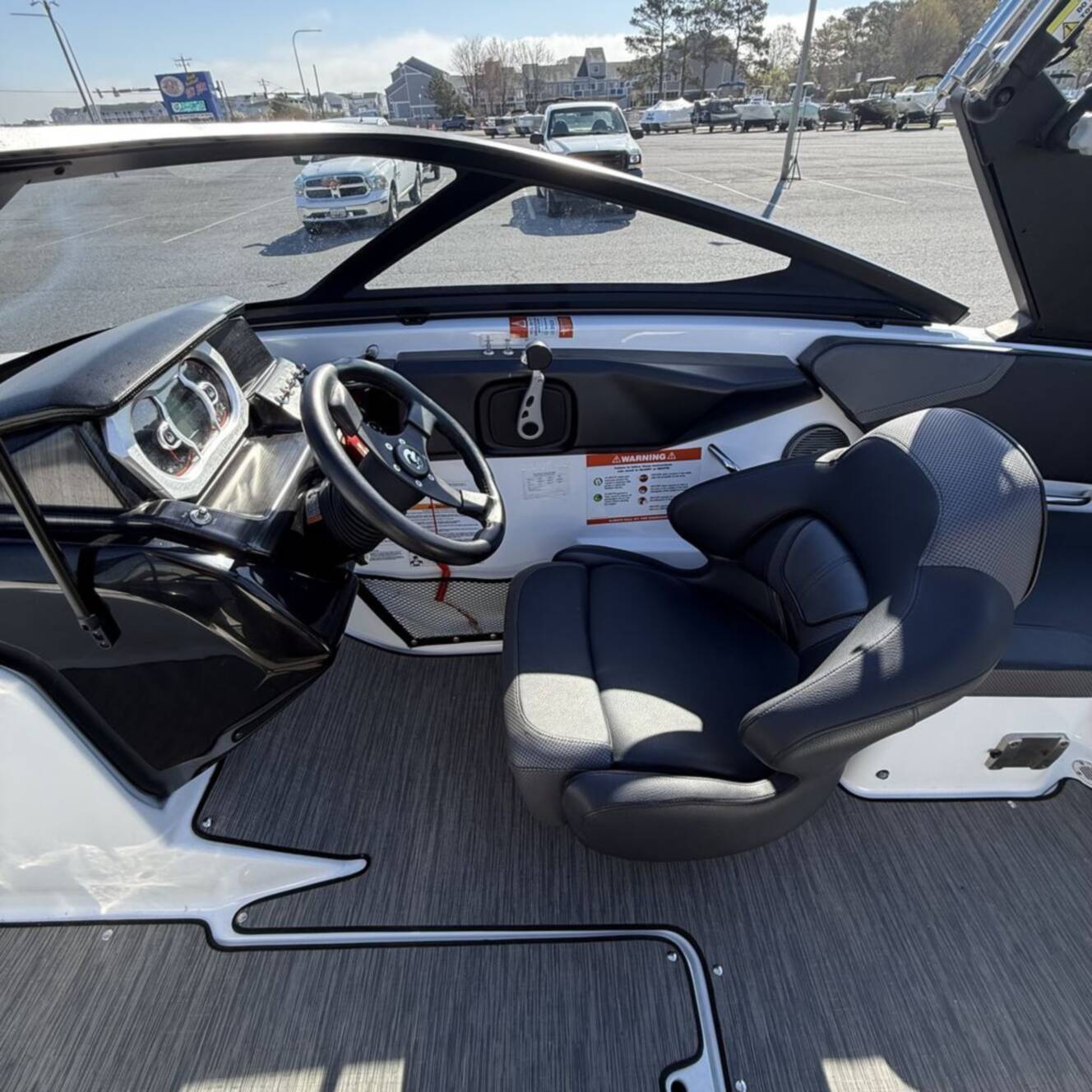 A photo of this 2024 Scarab 195 ID