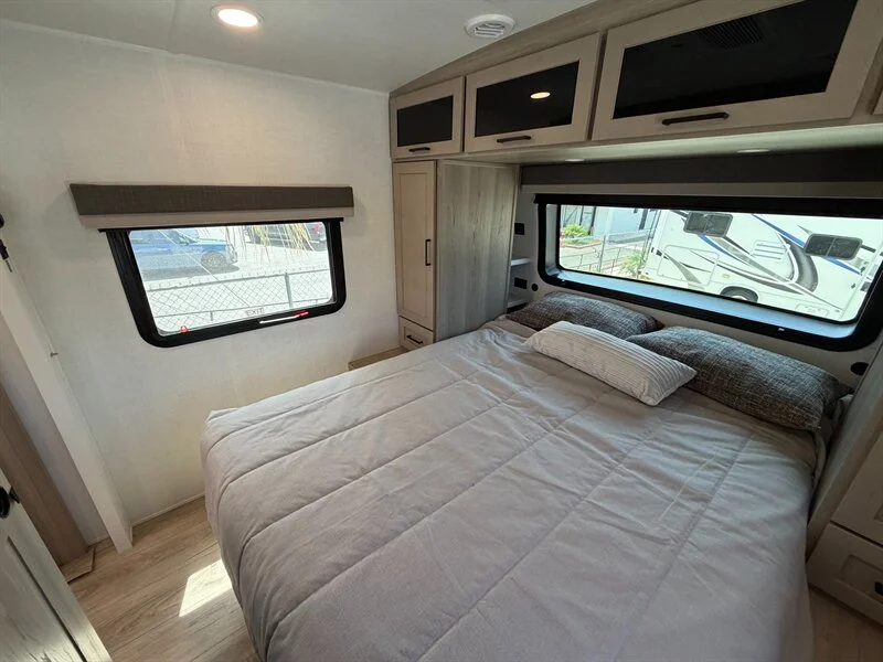 2026 Forest River Rockwood UltraLite 2706BH