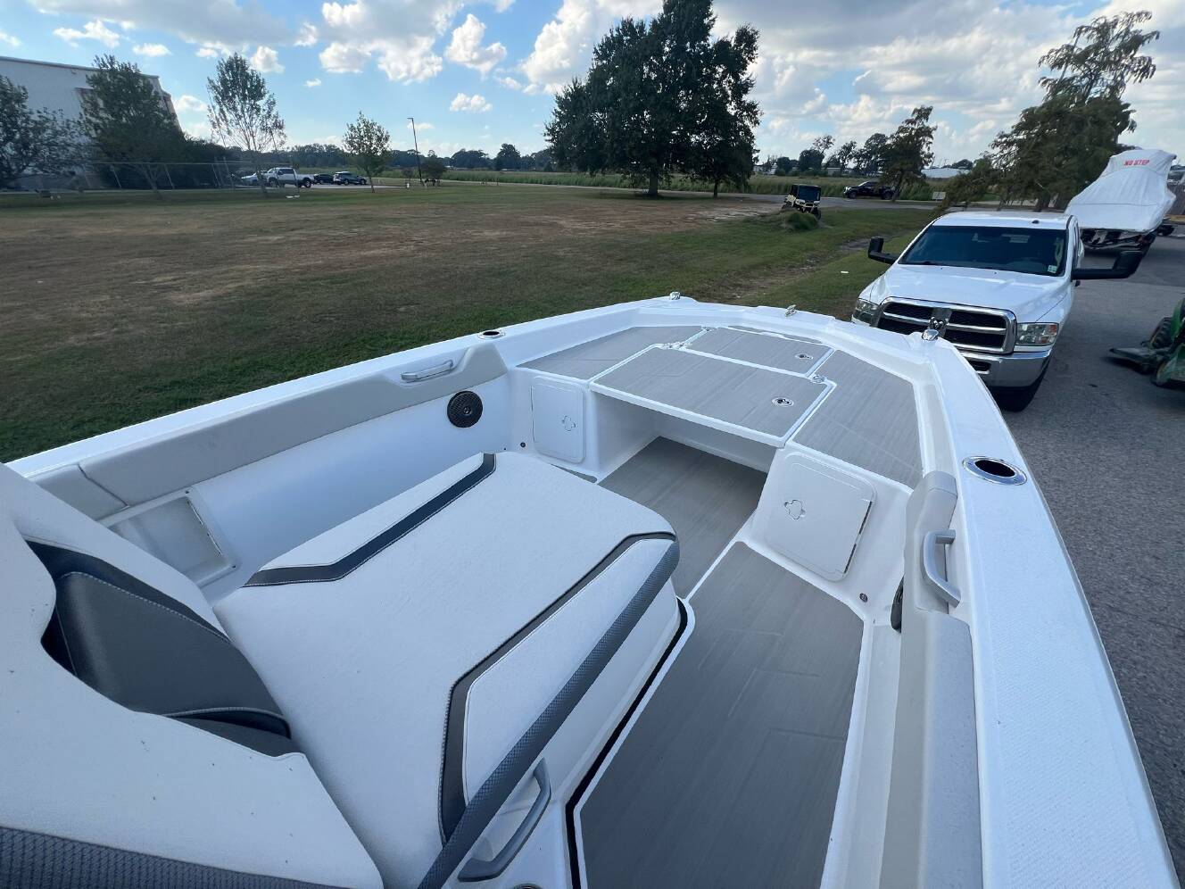 A photo of this 2025 Scarab 235 OPEN SE