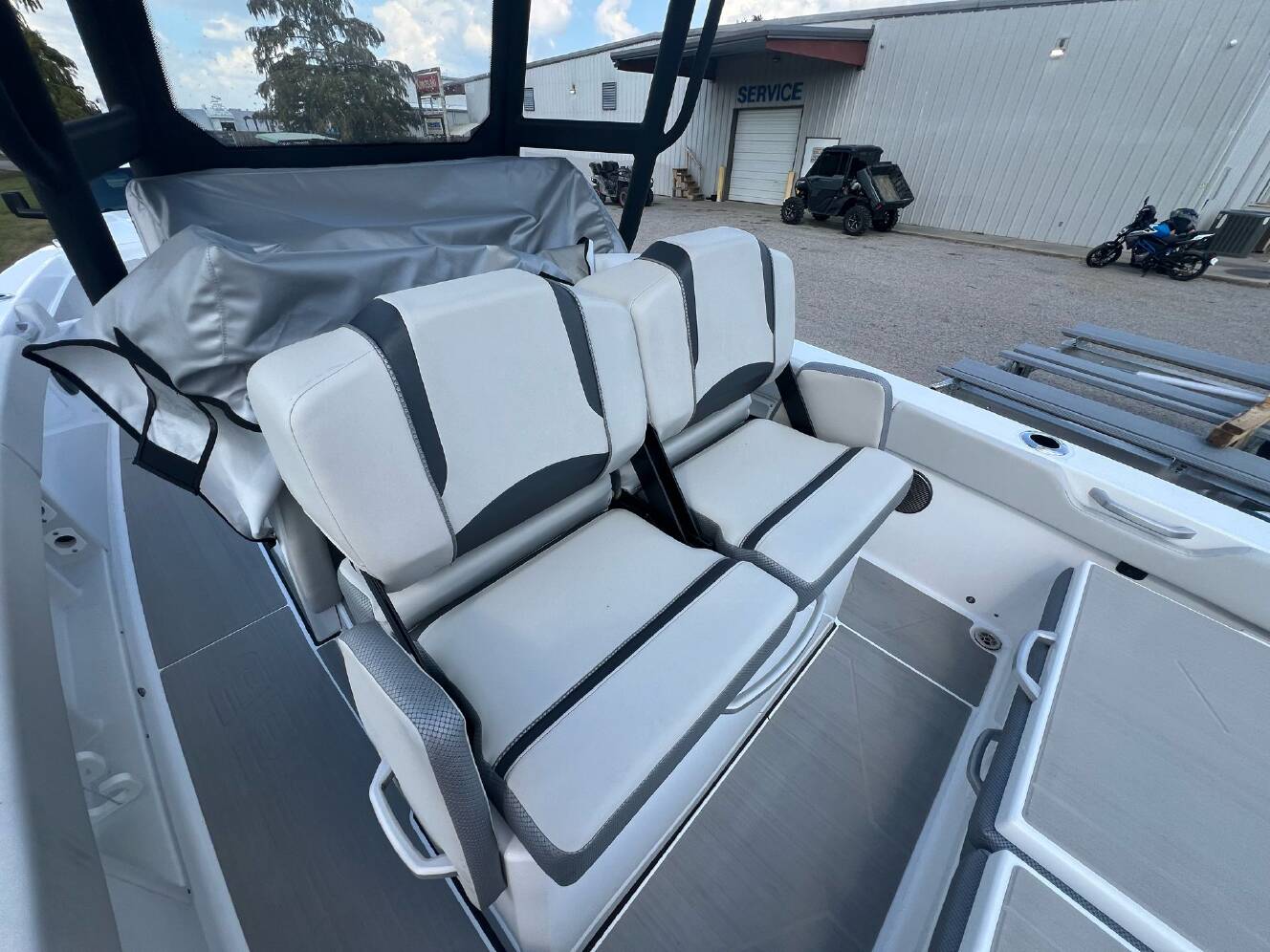 A photo of this 2025 Scarab 235 OPEN SE