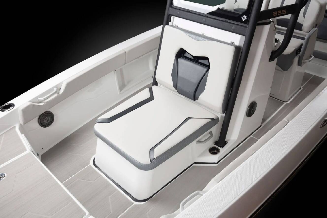A photo of this 2026 Scarab 235 OPEN SE