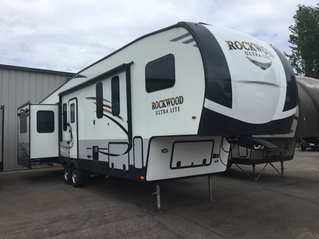 FOREST RIVER ROCKWOOD ULTRA LITE Fifth Wheels for sale in Minnesota