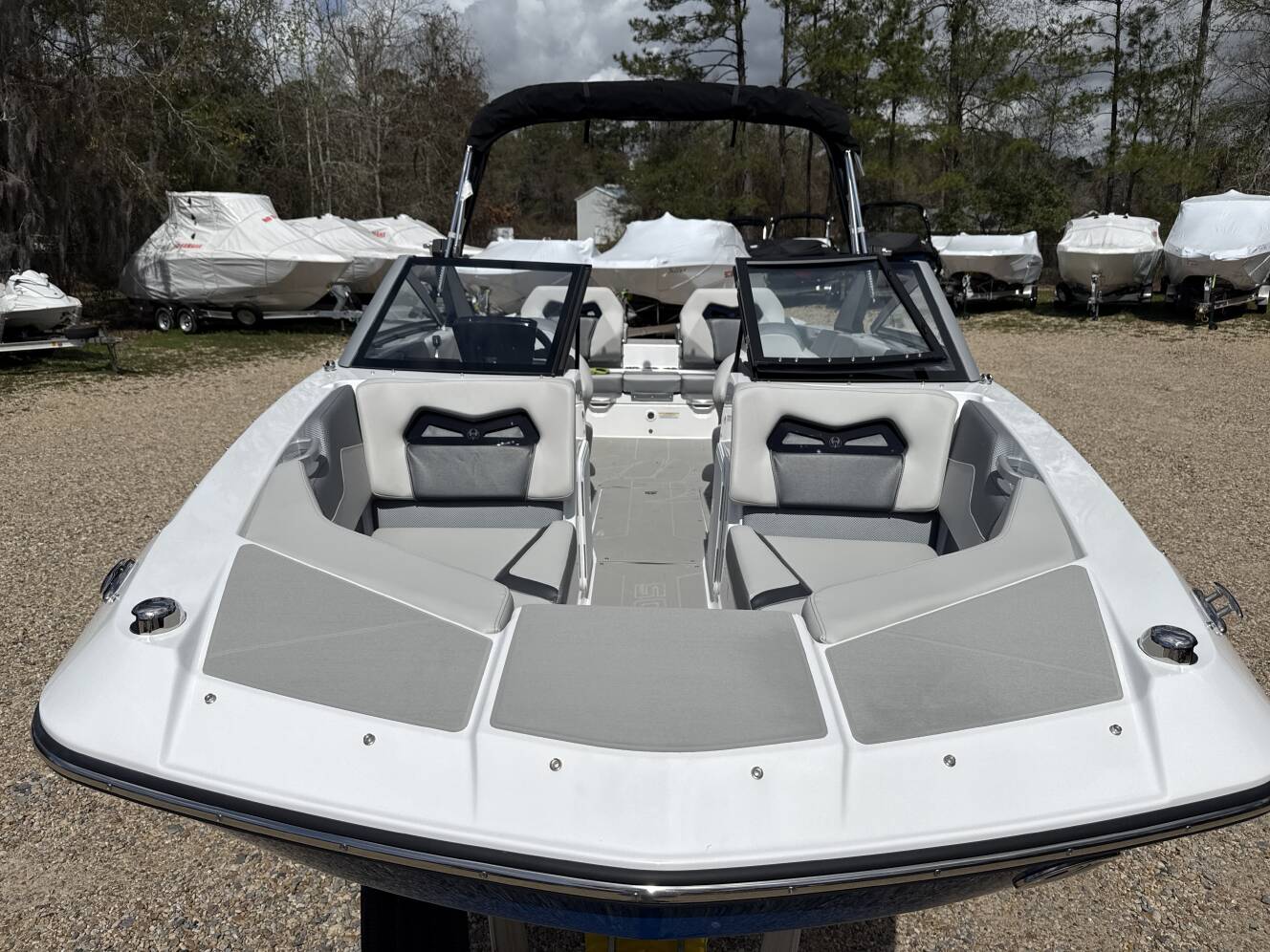 A photo of this 2026 Scarab 235 SE