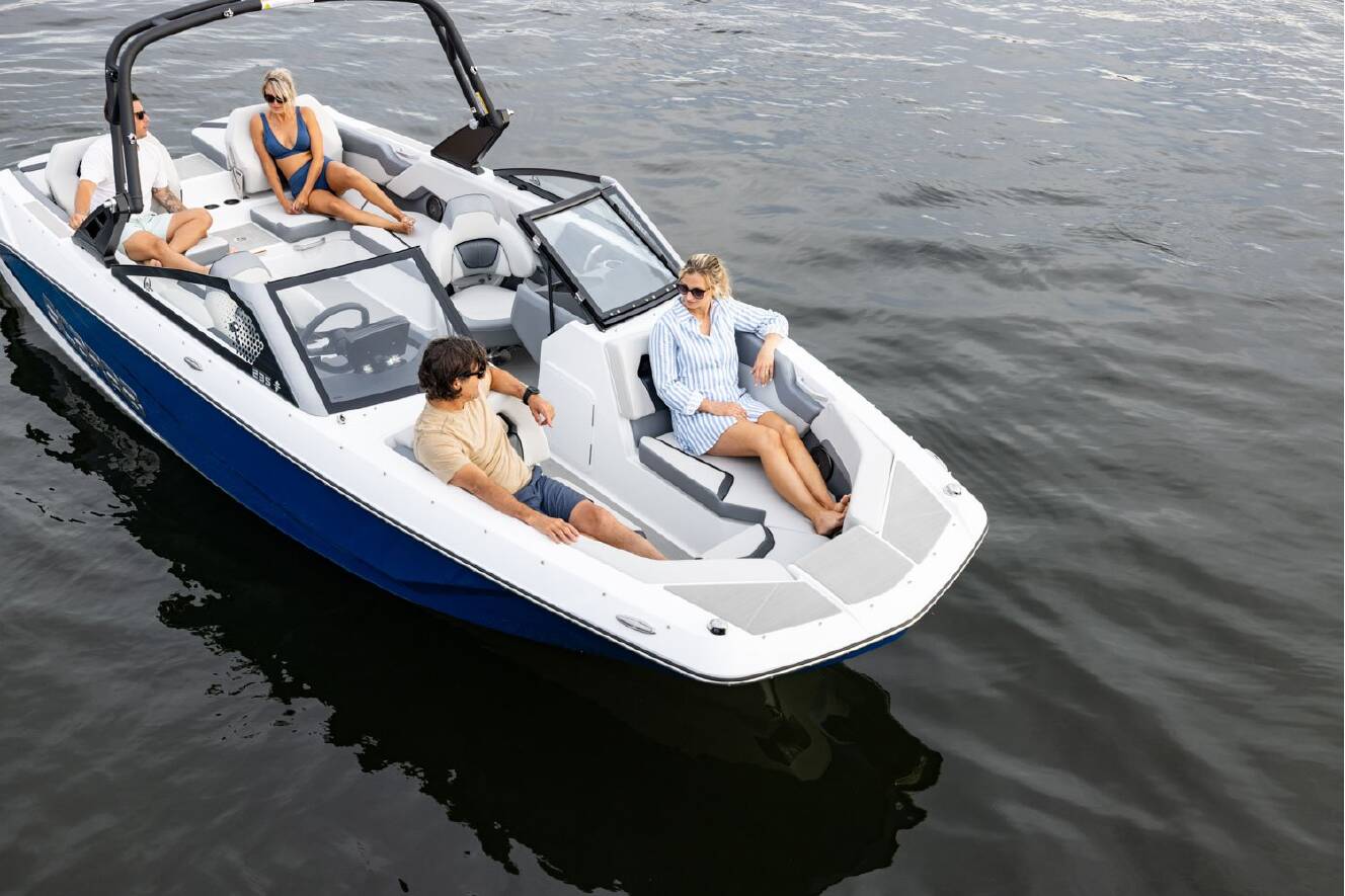 A photo of this 2026 Scarab 235 SE