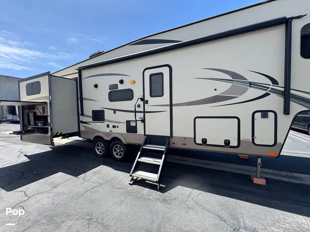 2018 Rockwood Signature Ultra Lite 8301WS in huntington beach CA