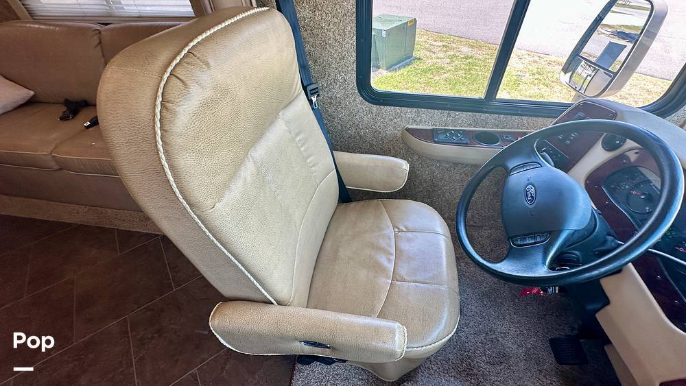 2014 Newmar Bay Star 3124 in supply NC