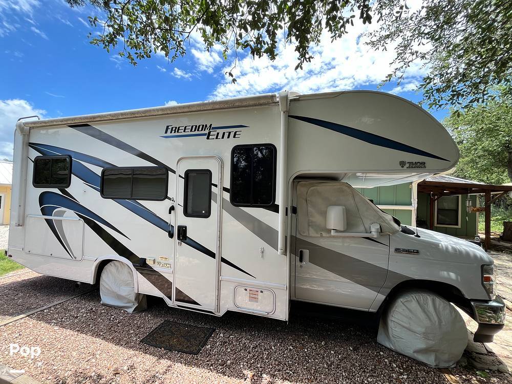 2021 Thor Motor Coach Freedom Elite 23H in canyon lake TX