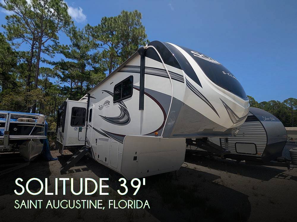 2022 Grand Design Solitude S-Class 3950BH RV