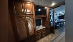 2016 Fleetwood BOUNDER 35K RV