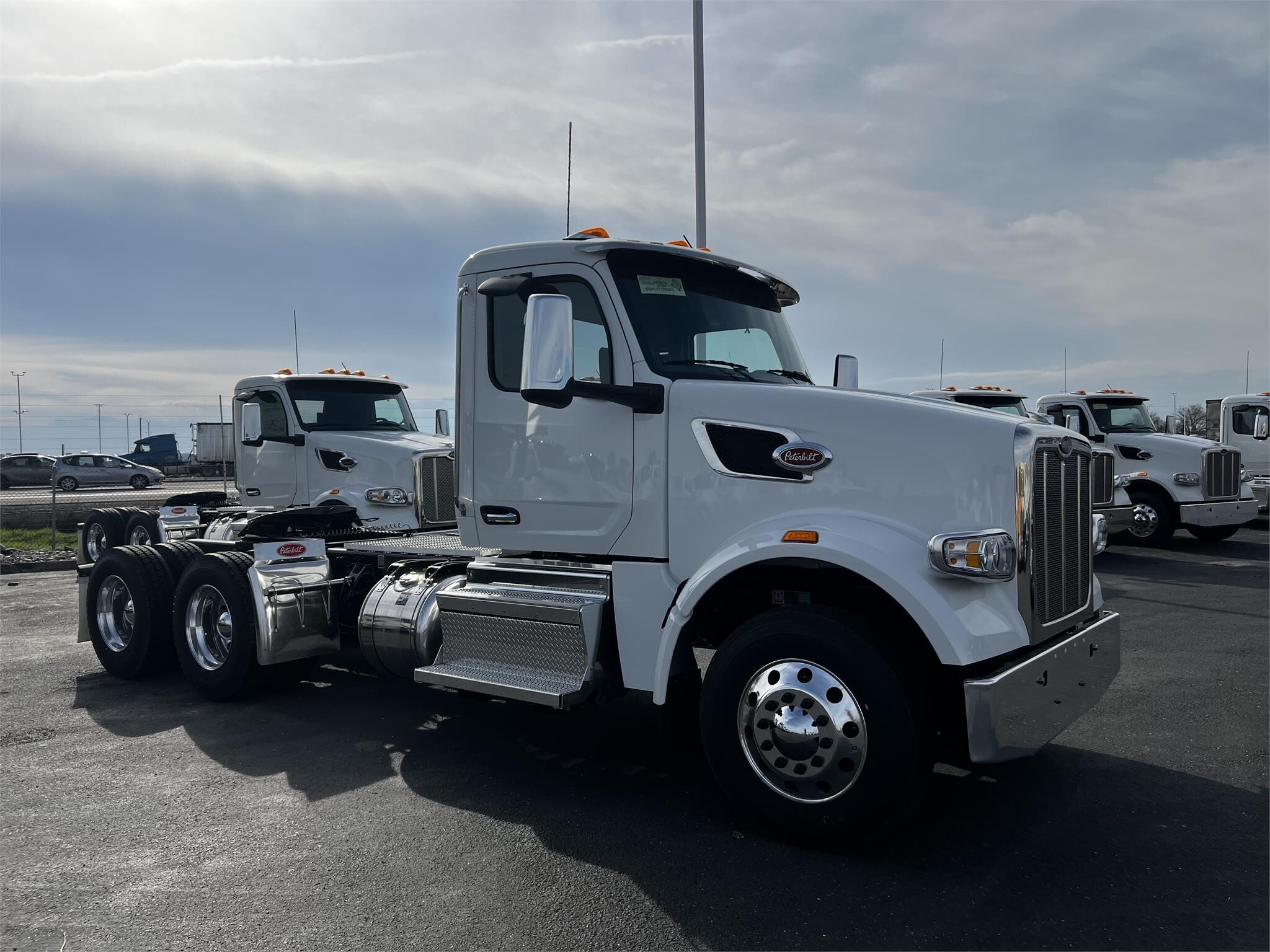 2025 PETERBILT 567 in Stockton, CA