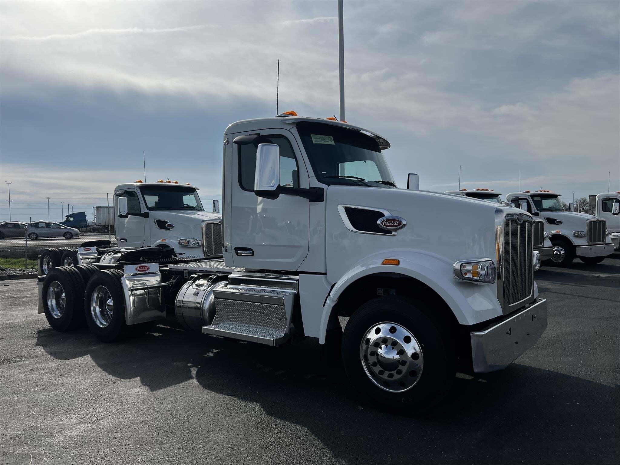 2025 PETERBILT 567 in Turlock, CA