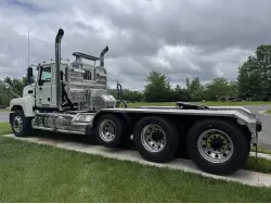 2025 MACK PINNACLE