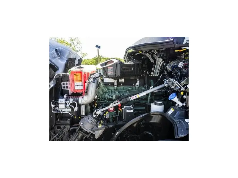 2025 VOLVO VNL64T860