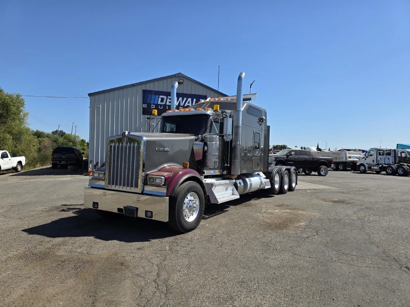 2014 KENWORTH W900L