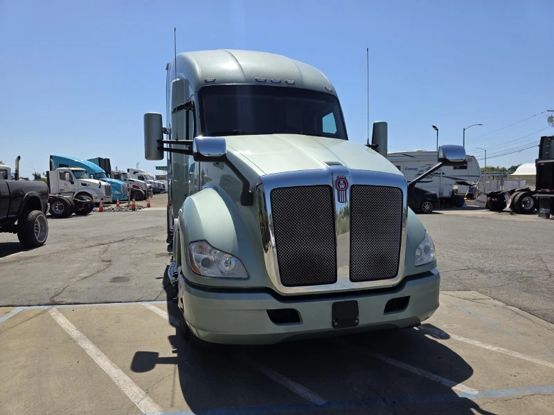 2021 KENWORTH T680