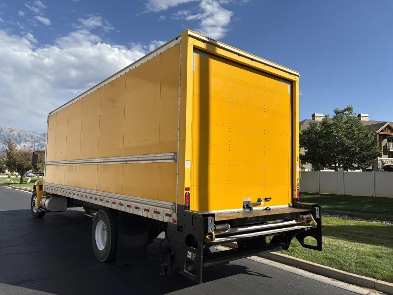 2019 INTERNATIONAL DURASTAR 4300