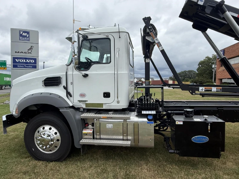 2026 MACK GRANITE 64BR