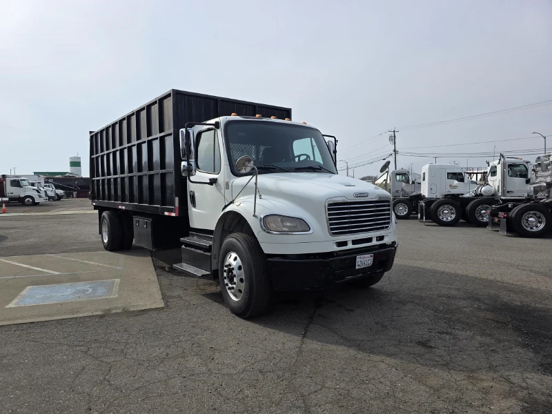 2014 FREIGHTLINER BUSINESS CLASS M2 106