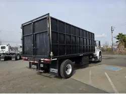 2014 FREIGHTLINER BUSINESS CLASS M2 106