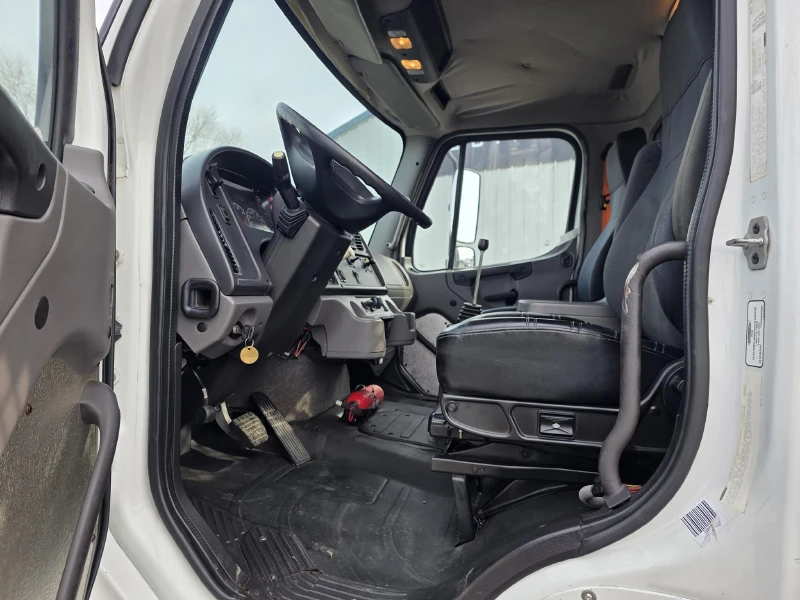 2014 FREIGHTLINER BUSINESS CLASS M2 106