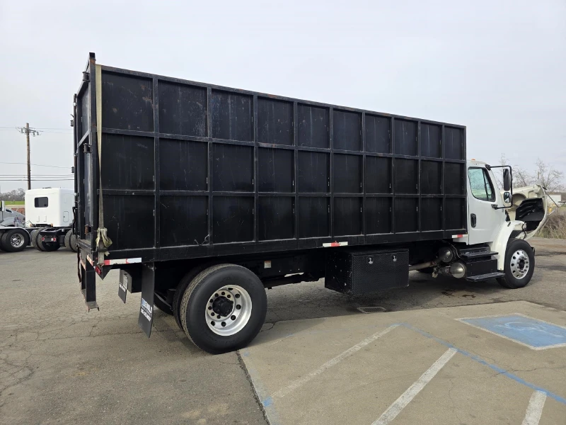 2014 FREIGHTLINER BUSINESS CLASS M2 106