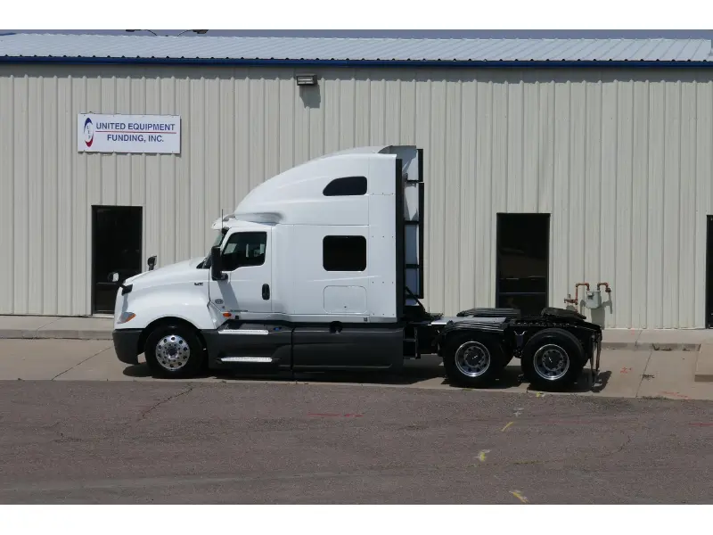 2019 INTERNATIONAL LT