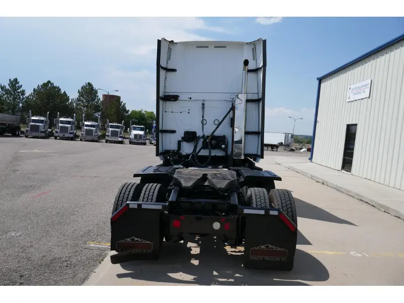 2019 INTERNATIONAL LT