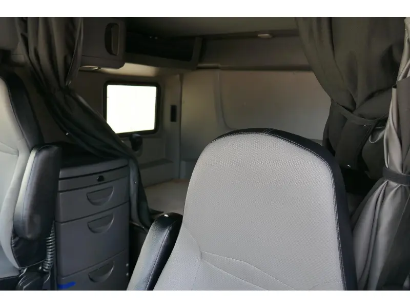 2019 INTERNATIONAL LT