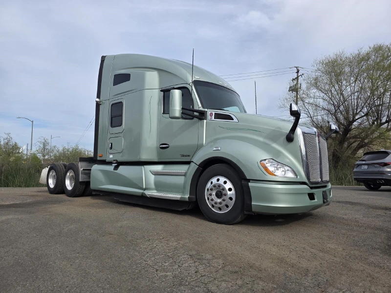 2021 KENWORTH T680