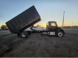 2011 FREIGHTLINER BUSINESS CLASS M2 106