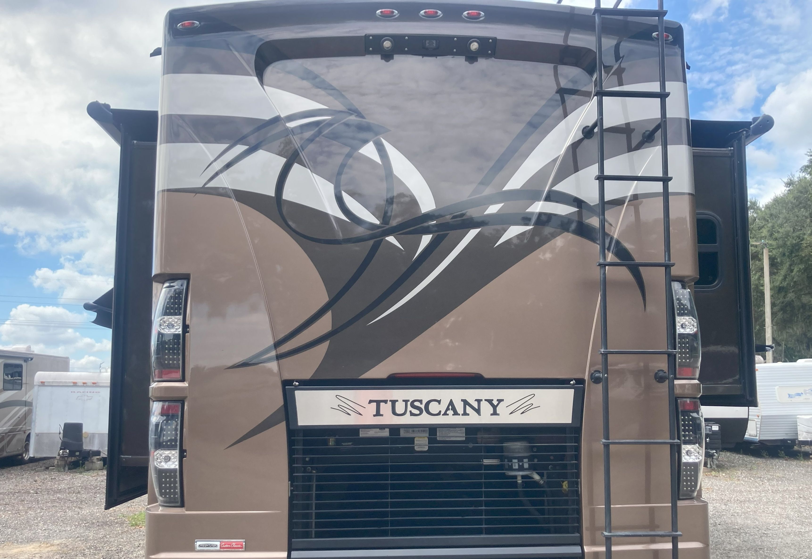 2017 Thor Motor Coach TUSCANY 38SQ in lady lake FL