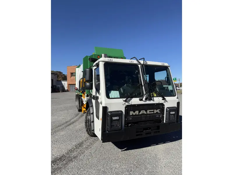 2026 MACK LR64R