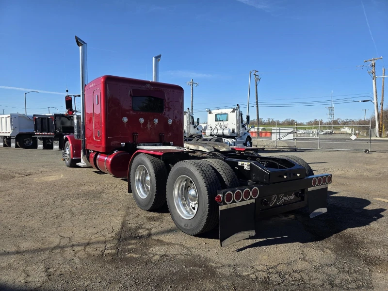 2022 PETERBILT 389