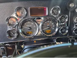 2022 PETERBILT 389