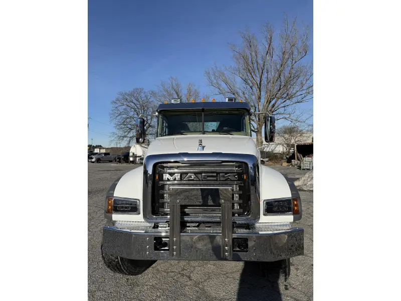 2027 MACK GRANITE 104FR
