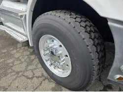 2013 FREIGHTLINER CASCADIA 113