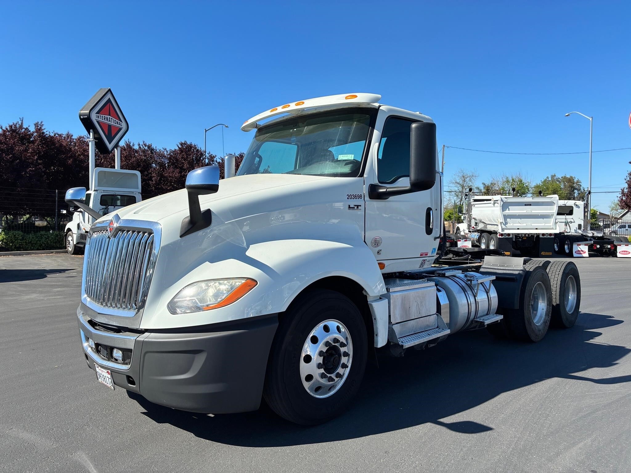 2020 INTERNATIONAL LT in Stockton, CA