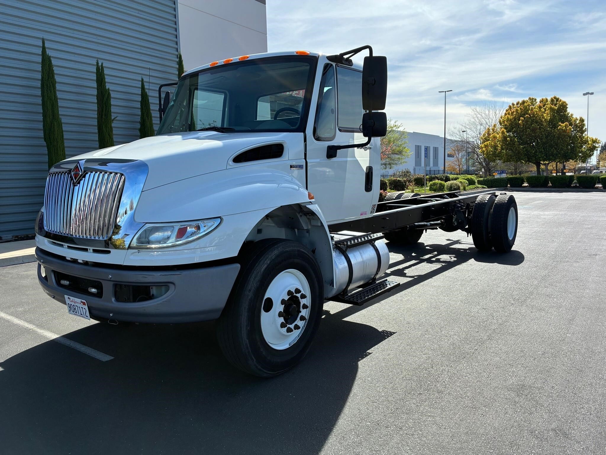 2013 INTERNATIONAL DURASTAR 4300 in Stockton, CA