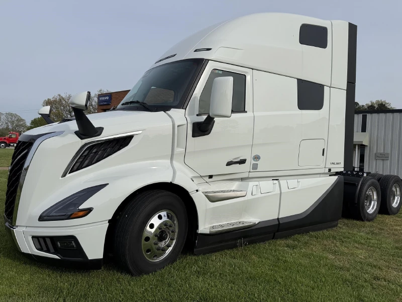 2027 VOLVO VNL64T860