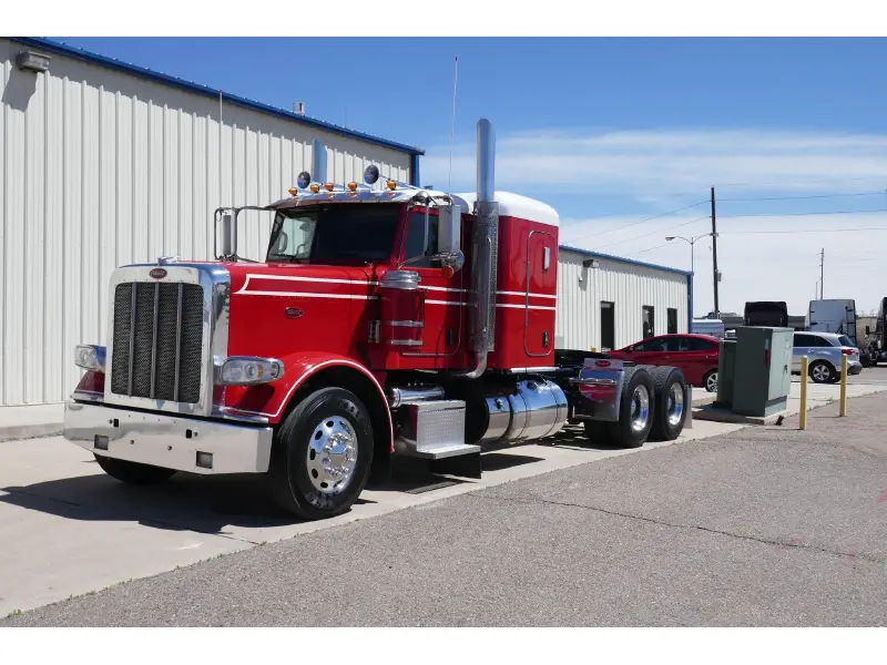 2020 PETERBILT 389